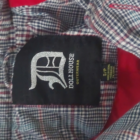 Plaid coat - Picture 2 of 9